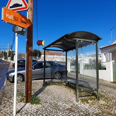 Hall 92 Quartos Com Wc Em Moradia Com Piscina A-Das-Lebres Loures Dış mekan fotoğraf