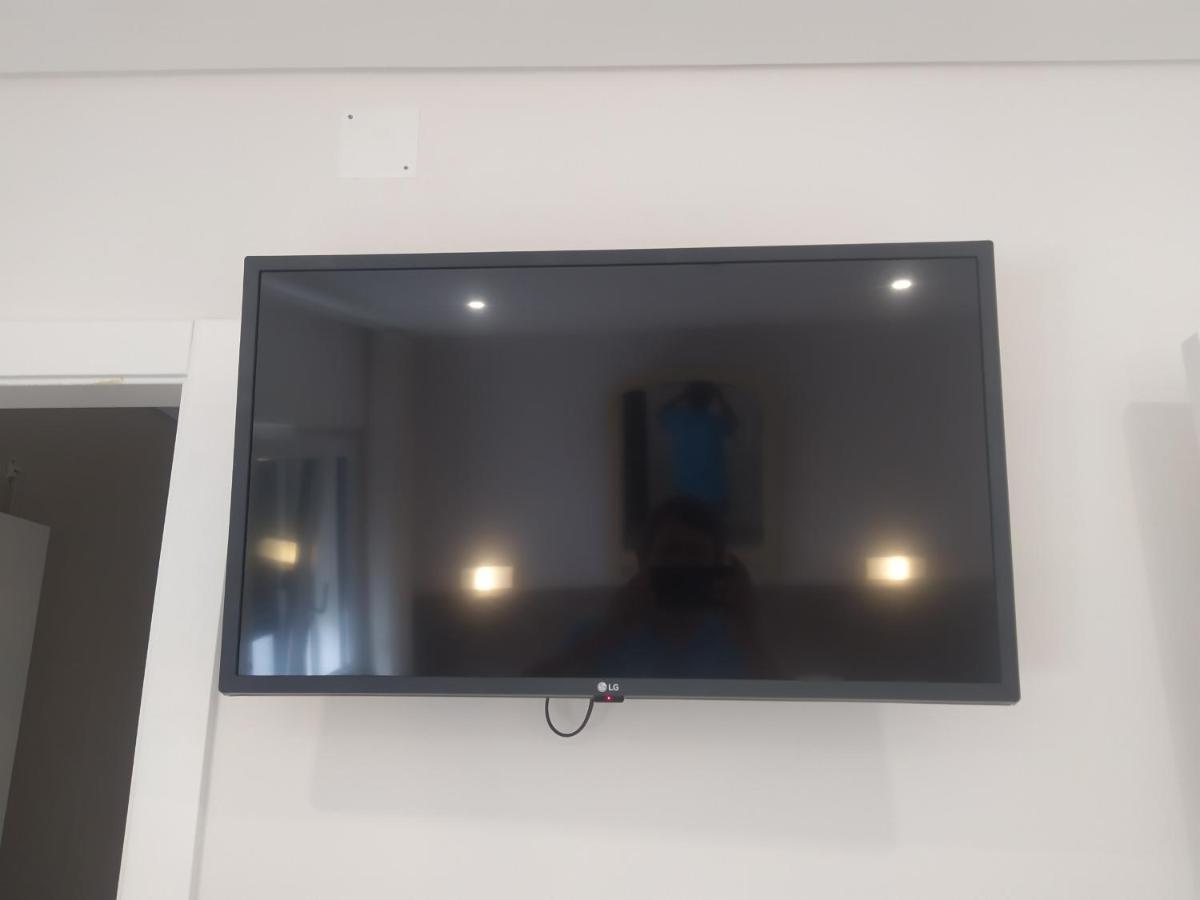 Hall 92 Quartos Com Wc Em Moradia Com Piscina A-Das-Lebres Loures Dış mekan fotoğraf