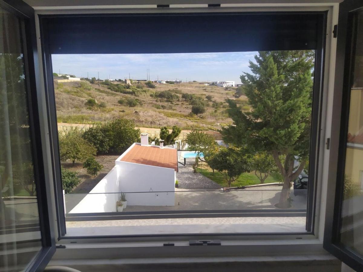 Hall 92 Quartos Com Wc Em Moradia Com Piscina A-Das-Lebres Loures Dış mekan fotoğraf