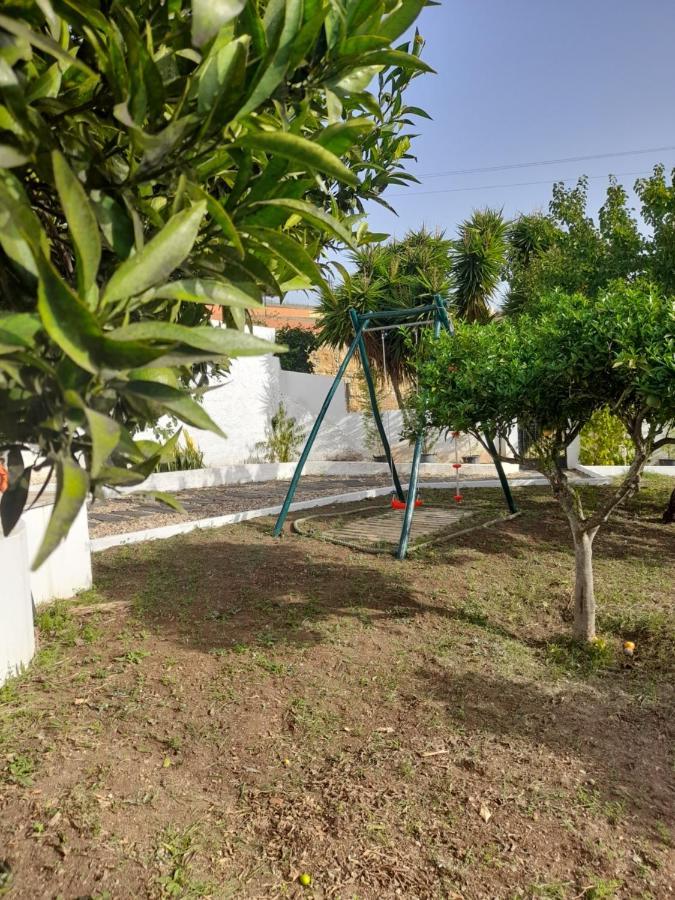 Hall 92 Quartos Com Wc Em Moradia Com Piscina A-Das-Lebres Loures Dış mekan fotoğraf