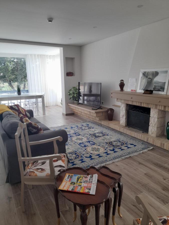 Hall 92 Quartos Com Wc Em Moradia Com Piscina A-Das-Lebres Loures Dış mekan fotoğraf