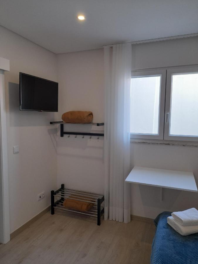 Hall 92 Quartos Com Wc Em Moradia Com Piscina A-Das-Lebres Loures Dış mekan fotoğraf